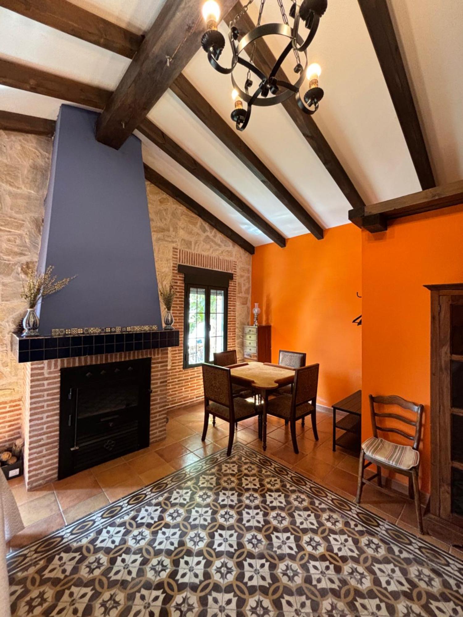 Chalet El Encuentro - - *
